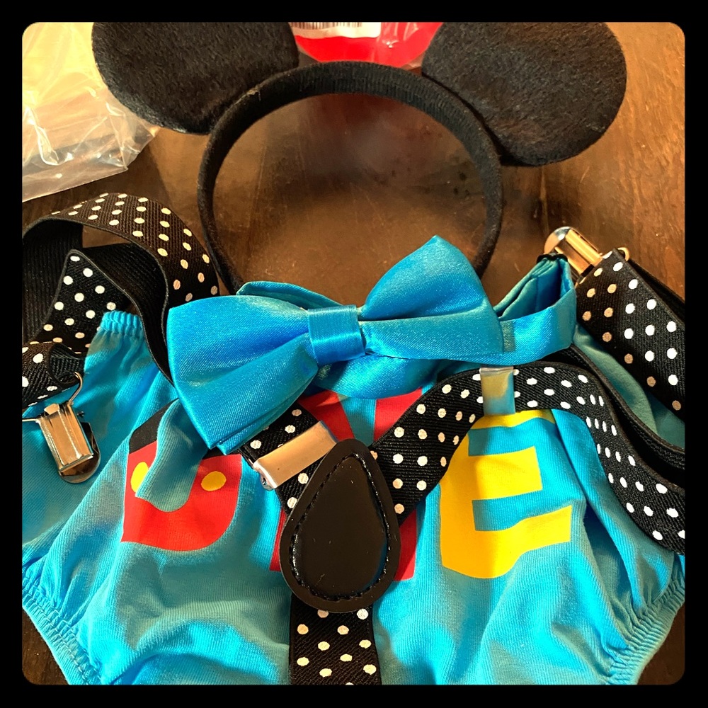Mini mouse outfit